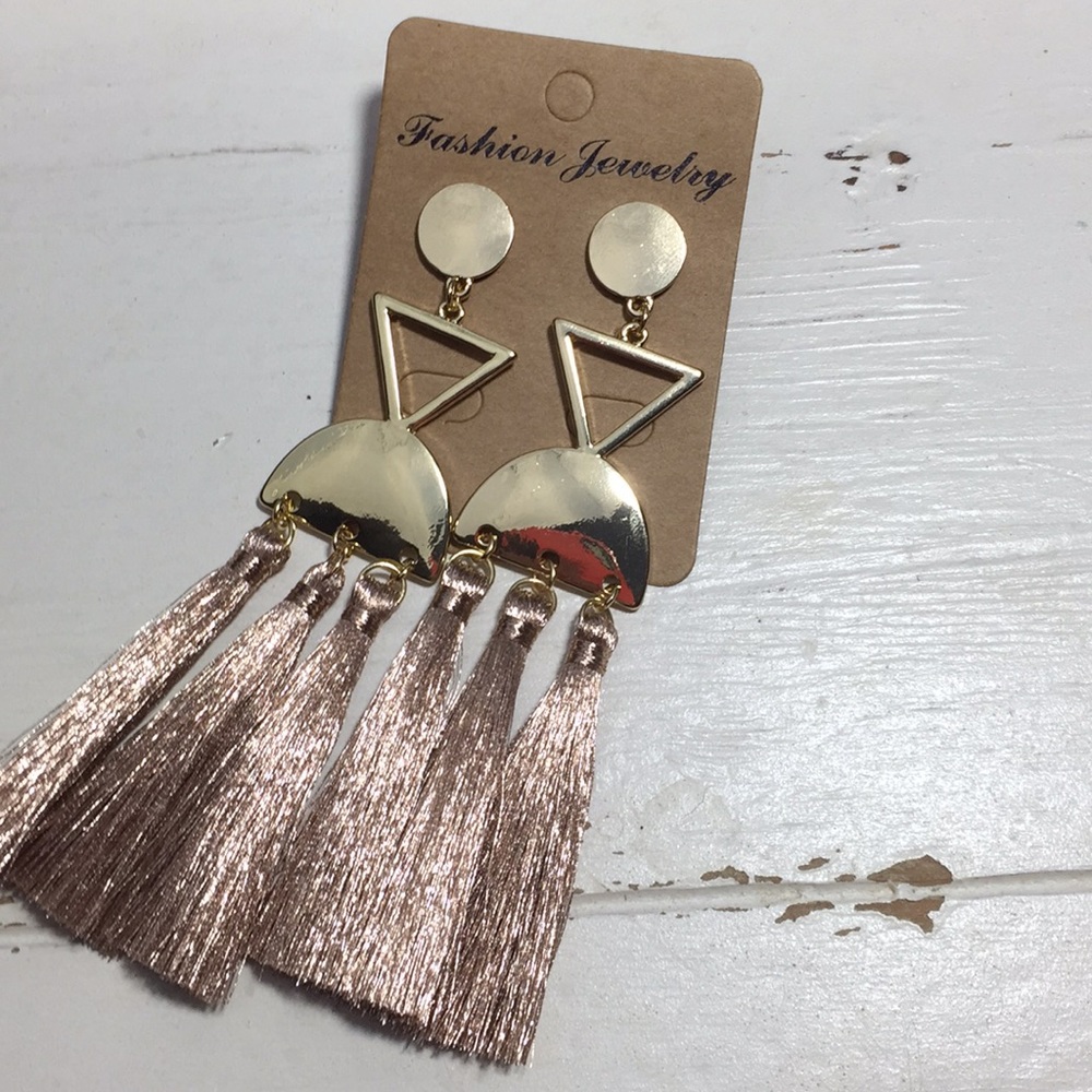 GEOMETRIC MULTI TASSEL EARRINGS - Picture 6 of 7